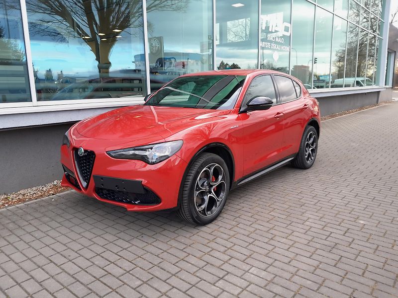 Alfa Romeo Stelvio (2026) Veloce 4x4 2,0 280PS - fotka 2 z 38