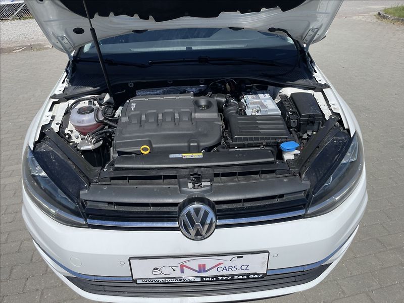 Volkswagen Golf 2,0 TDi 110kw DSG LED Radar po - fotka 26 z 39