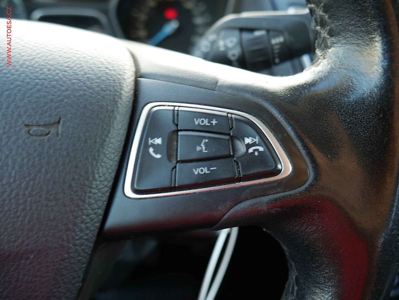 Ford Focus (2015) 1.5 TDCi, ČR, AC, temp - fotka 14 z 20