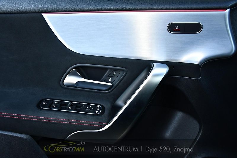 Mercedes-Benz Třídy A A 35 AMG 4MATIC AERO - fotka 29 z 55