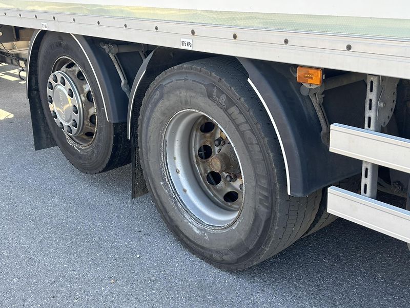 Scania R450 6x2 E6 + přívěs skříň - fotka 14 z 30