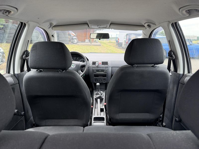 Škoda Fabia 1.2i - fotka 11 z 20
