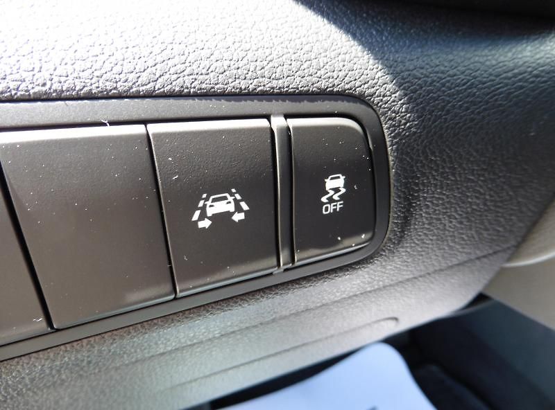 Hyundai Tucson 1,7 CRDi Czech Edition, Navi, - fotka 13 z 17