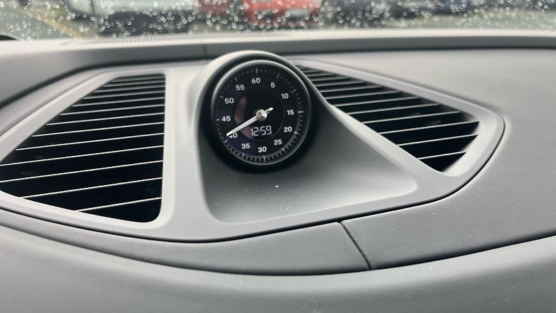 Porsche Macan (2025) Turbo - fotka 28 z 30