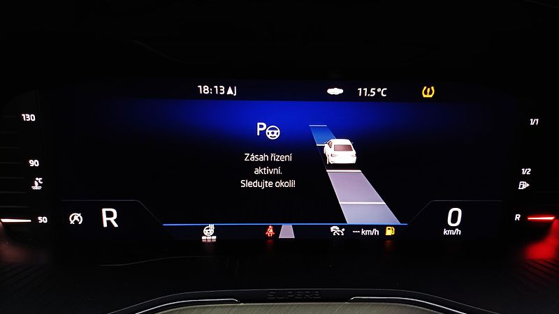 Škoda Superb L&K 147kW TDI 4x4 WEBA-PANO-TZ - fotka 48 z 50