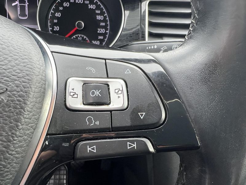 Volkswagen Golf Sportsvan (2018) 1,6TDi 85kW HIGHLINE - tažné - fotka 14 z 39