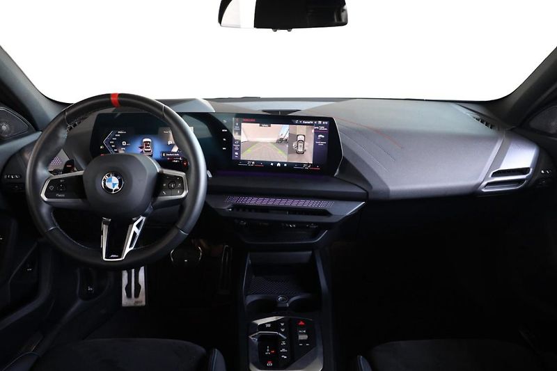 BMW Řada 1 M135 xDrive - fotka 5 z 23