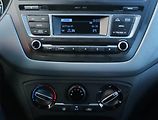 Hyundai i20 (2016) 1.2, Serv.kniha, Park. senzory - náhled 12