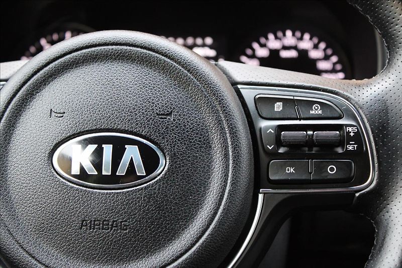 Kia Sportage 1,6 T-GDi 130kW 4x4 GT-line - fotka 20 z 45