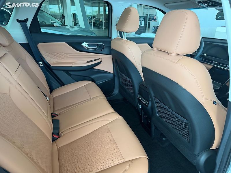 BAIC X75 (2025) ALL IN 130 kW Panorama DCT - fotka 24 z 29