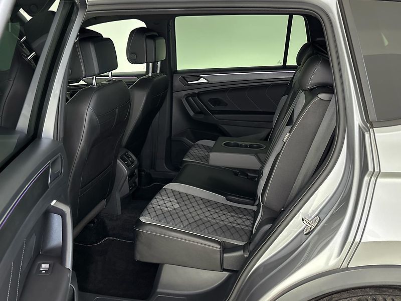Volkswagen Tiguan R-Line 4MOT - fotka 8 z 30