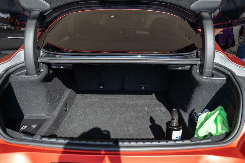 BMW Řada 8 (2023) M850 i xDrive Coupe/360/TOP - fotka 17 z 17