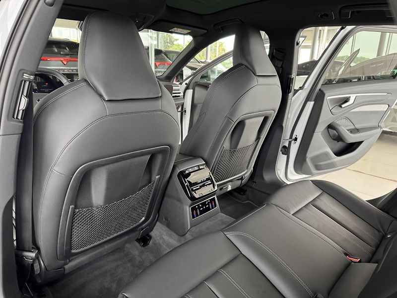 Audi A6 TDI S-LINE*Matrix*360K*Skladem - fotka 18 z 42