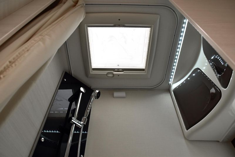 Sterckemann Starlett 496 PE COMFORT, KLIMA, 5MÍST - fotka 42 z 50