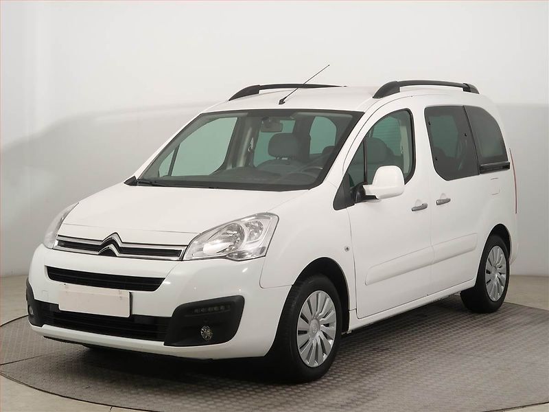 Citroën Berlingo (2018) Feel 1.6 BlueHDi, 5Míst, ČR - fotka 2 z 13