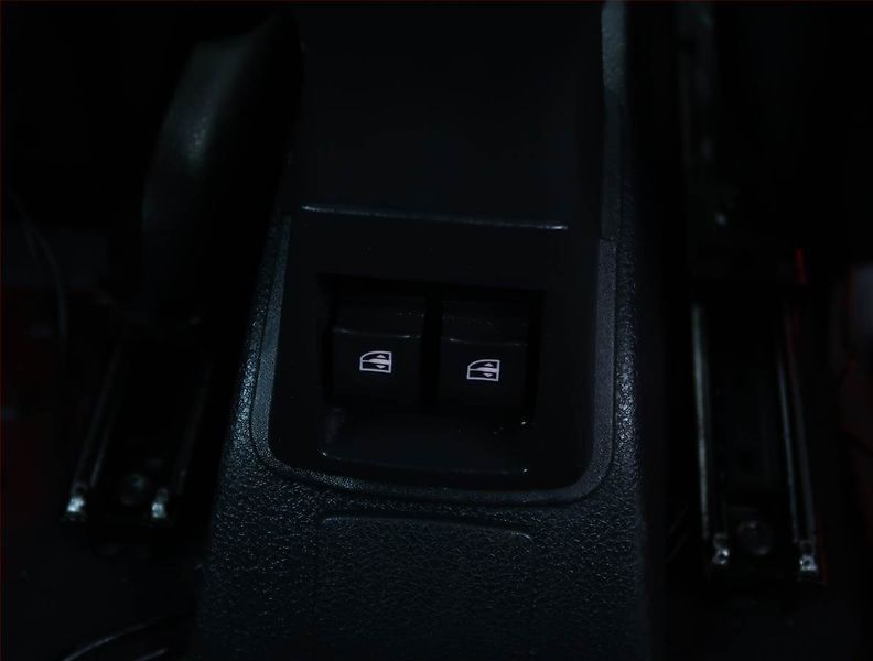 Dacia Sandero (2016) 1.2 16V, Park. senzory - fotka 14 z 14