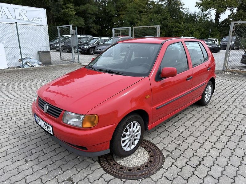 Volkswagen Polo 1.6i 55 kW automat, serviska - fotka 1 z 20