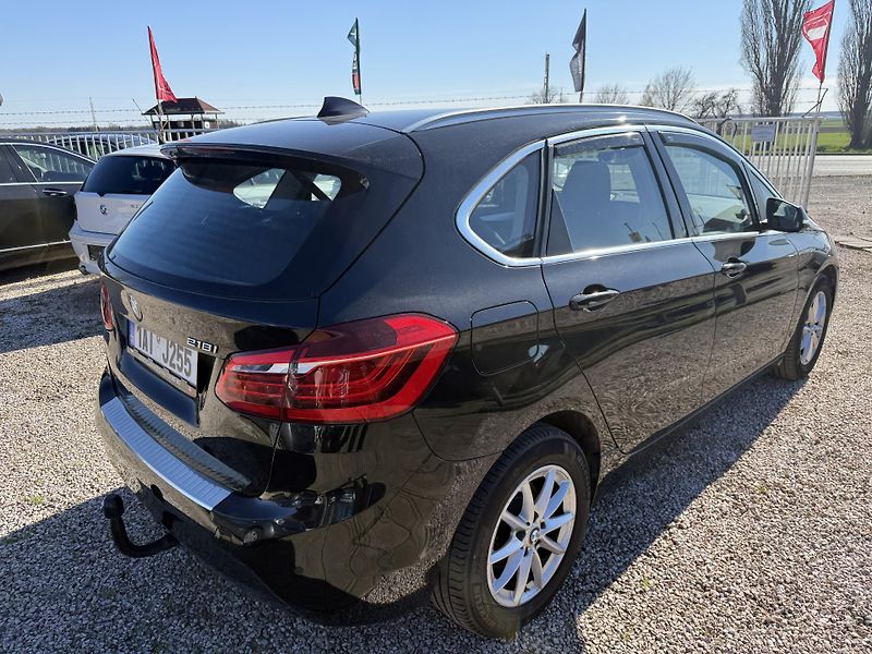 BMW Řada 2 (2015) 1.5 100kw spotřeba 4.9L2 - fotka 18 z 49