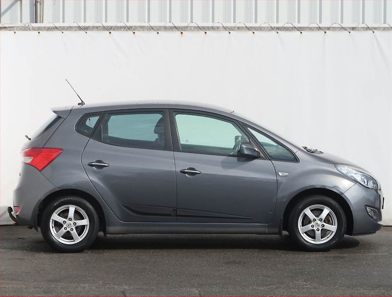 Hyundai ix20 (2011) 1.4 CVVT, Serv.kniha, nová STK - fotka 6 z 17