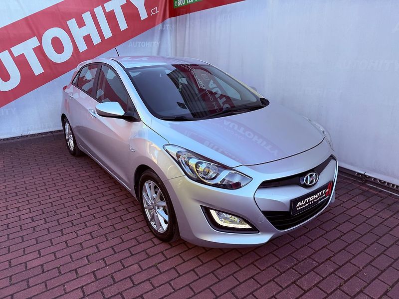 Hyundai i30 1.4 CVVT Trikolor, ČR - fotka 3 z 22