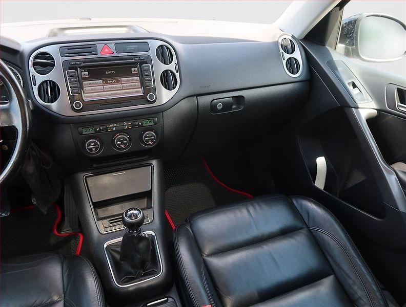 Volkswagen Tiguan (2008) 2.0 TDI, 4X4, Navi, Tempomat - fotka 8 z 23