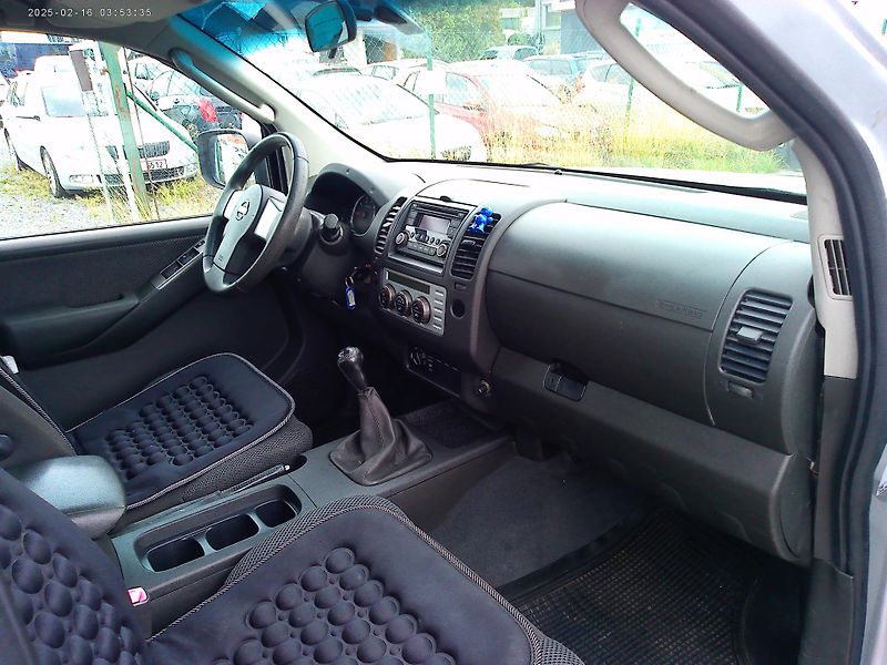 Nissan Navara 2.5 DCi, 126 kW,klima,nová STK - fotka 19 z 20
