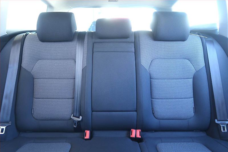Volkswagen Passat (2012) 2.0 TDI, Automat - fotka 10 z 18