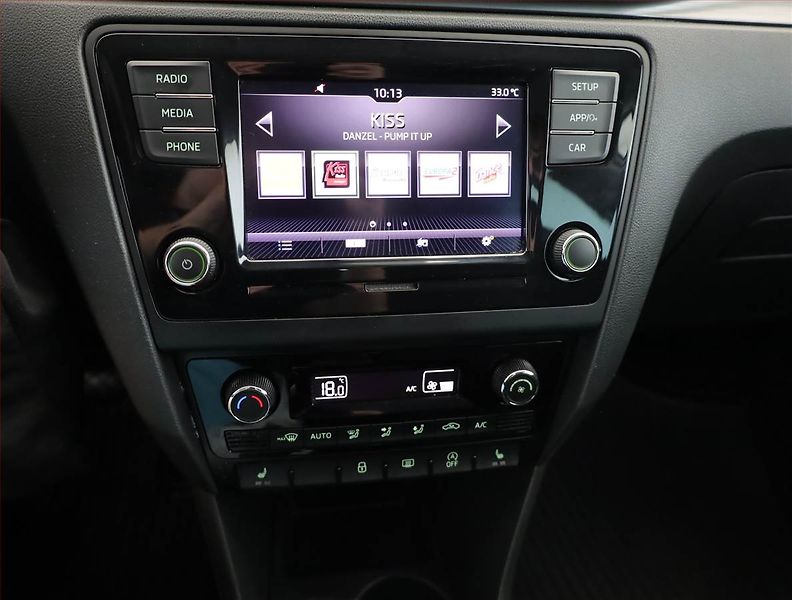 Škoda Rapid (2018) Style 1.0 TSI, Xenony - fotka 10 z 18