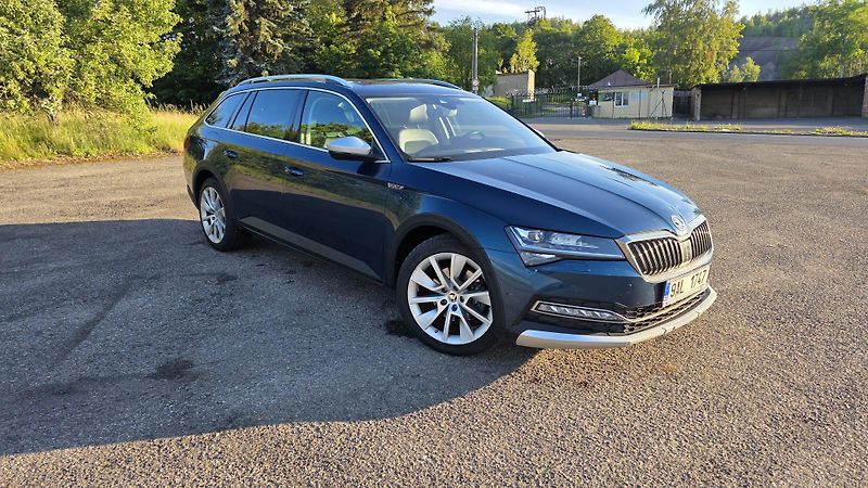 Škoda Superb (2022) - fotka 20 z 32