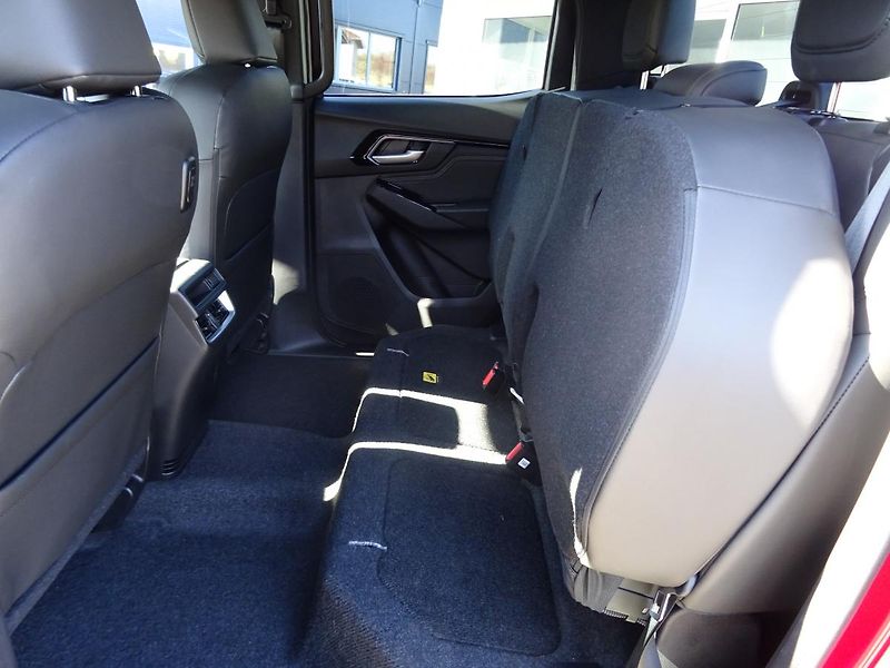 Isuzu D-Max V-Cross 1.9L 163K 4x4 6st. A/T - fotka 17 z 50