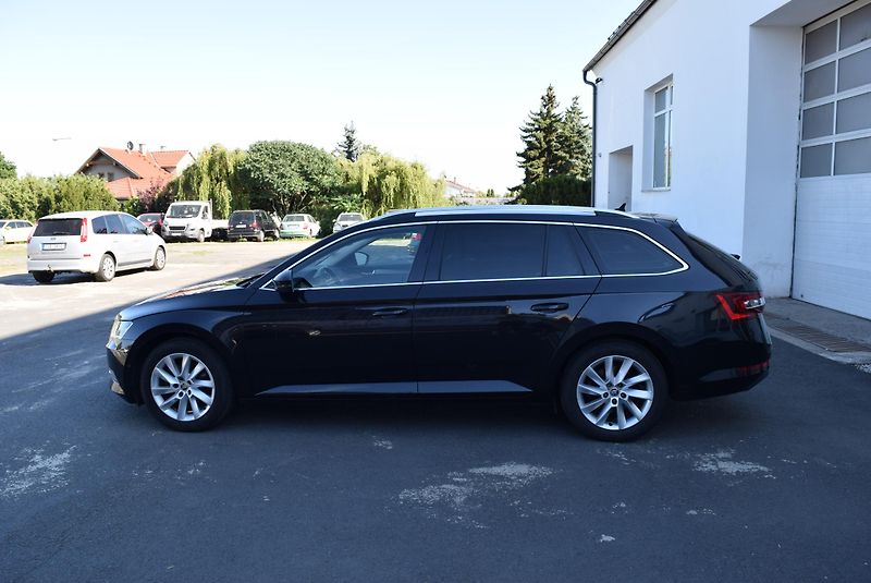 Škoda Superb (2019) 1.5TSI 110kw DSG STYLE PLUS  - fotka 12 z 43