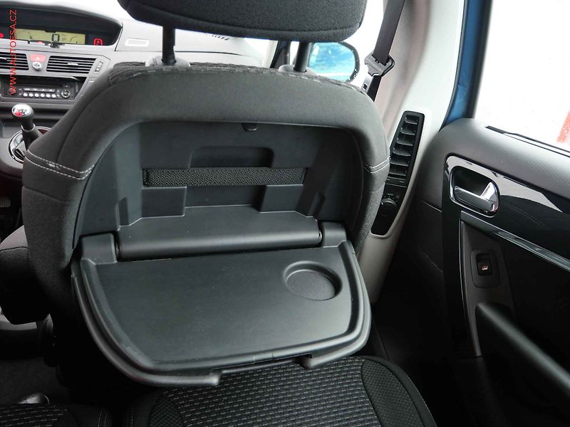 Citroën Grand C4 Picasso (2012) 1.6VTi, ČR, AC, TZ, park - fotka 21 z 22