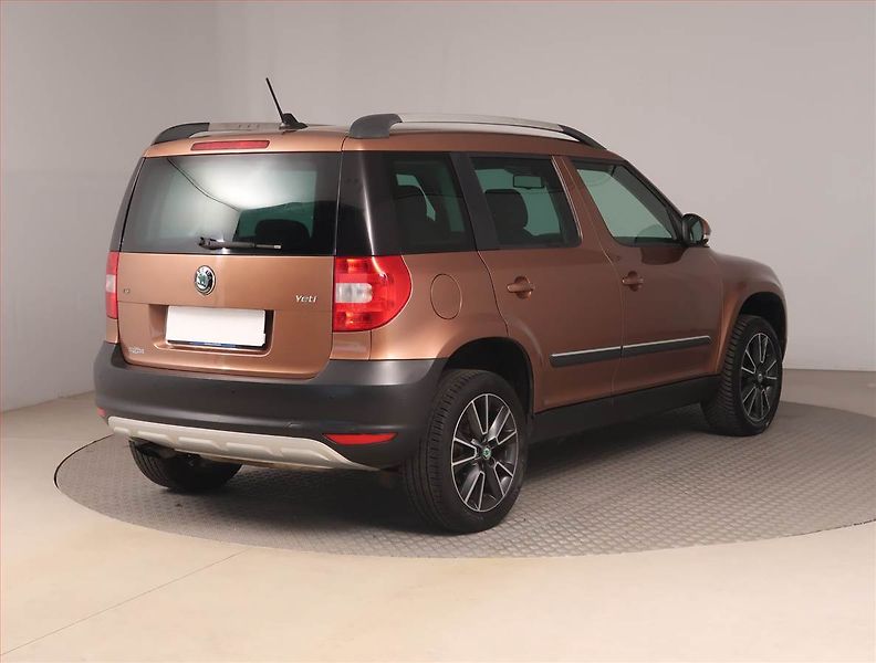 Škoda Yeti (2012) Ambition 1.4 TSI, Serv.kniha - fotka 5 z 17