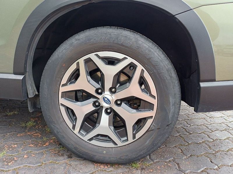 Subaru Forester COMFORT e-Boxer FB 20 110 kW C - fotka 28 z 28