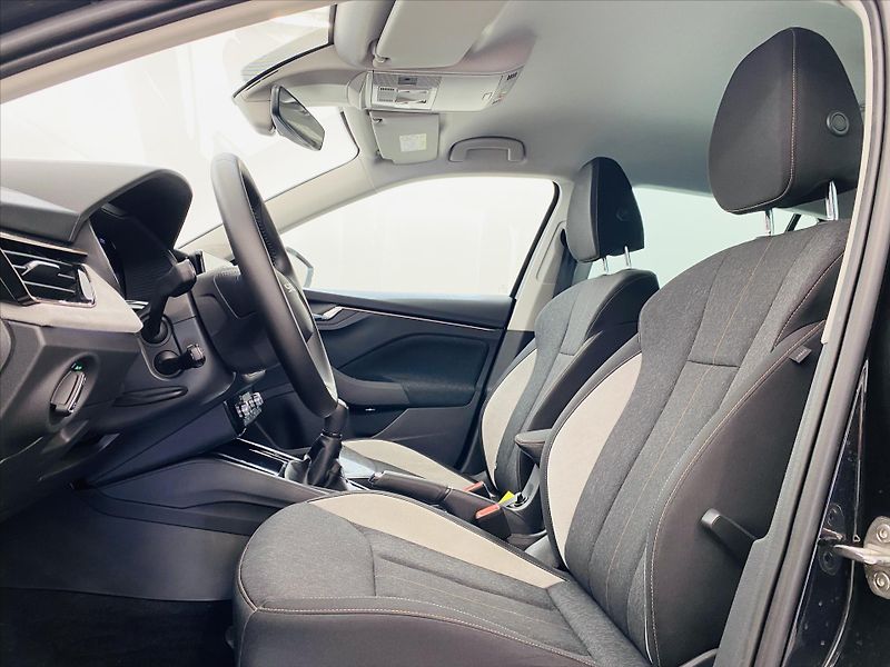 Škoda Scala 1,0 TSI 85kW Top Selection - fotka 5 z 28