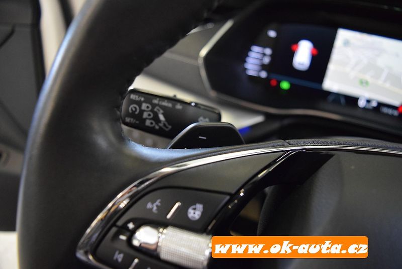 Škoda Octavia 2.0 TDI STYLE PLUS MATRIX DSG  - fotka 49 z 77