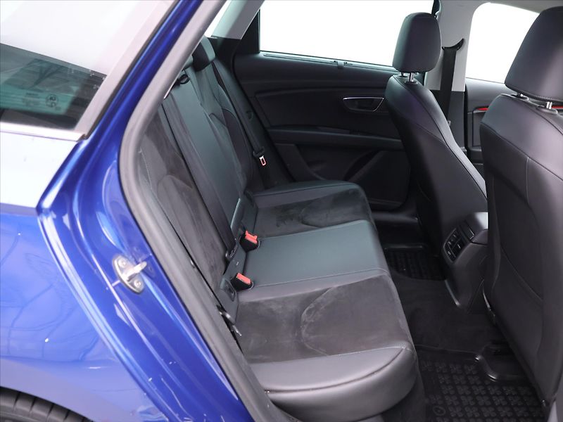 Seat Leon 1,4 TSI 92kW Xcellence CZ DPH - fotka 12 z 30