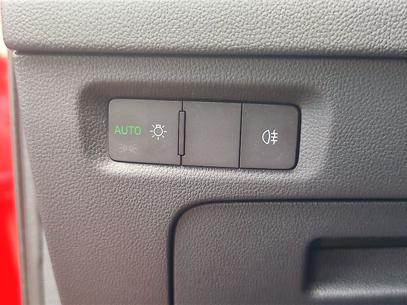 Škoda Octavia 1.5 TSI/85kW Selection - fotka 30 z 32