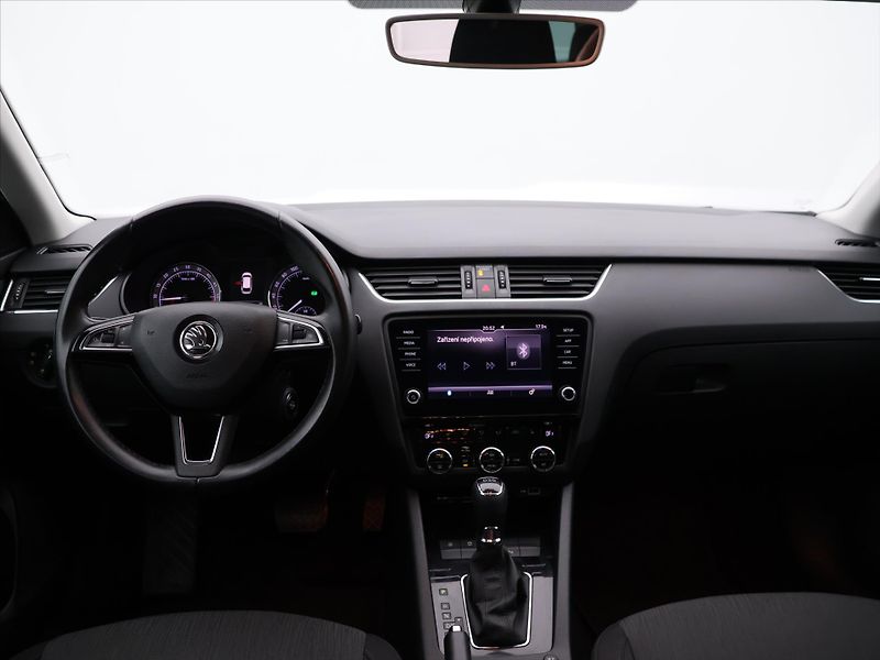 Škoda Octavia 1,6 TDI 85kW DSG Style LED CZ - fotka 15 z 22