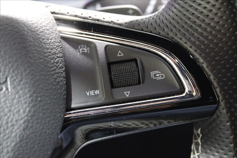Škoda Superb 2,0 TSI 200 KW Sportline 4x4 D - fotka 18 z 35