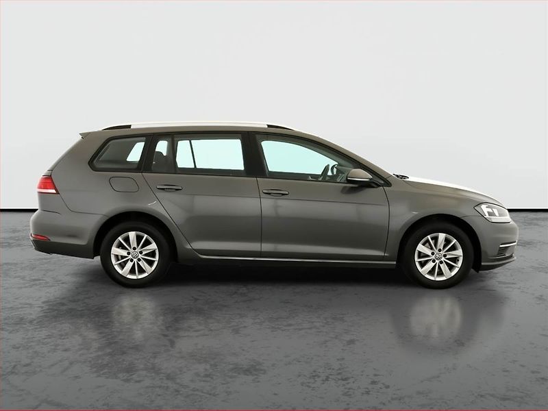 Volkswagen Golf (2018) 1.0 TSI, Tempomat - fotka 6 z 19
