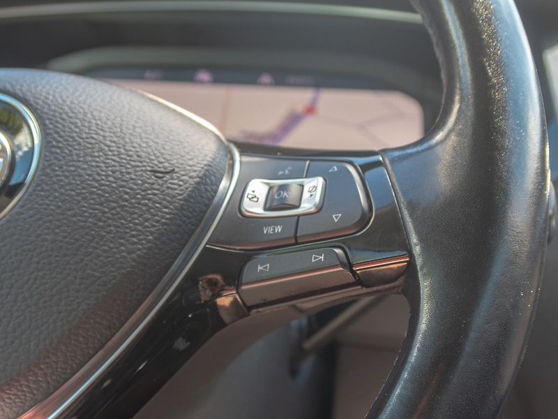 Volkswagen Tiguan (2019) 12/19 ČR 2.0BI-TDI 176KW HIGHL - fotka 17 z 59