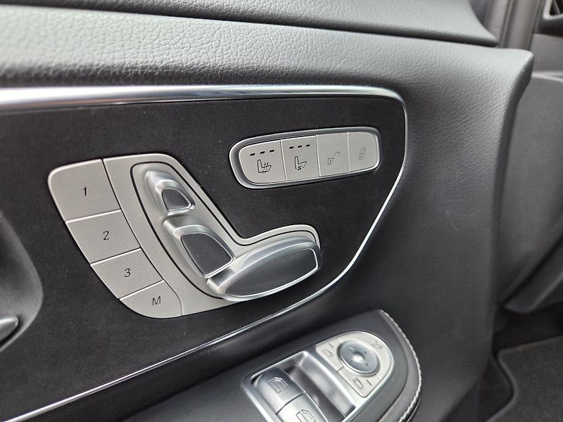 Mercedes-Benz Třídy V (2023) 300d 4M AVG AMG TOPvýbava 1m - fotka 14 z 49
