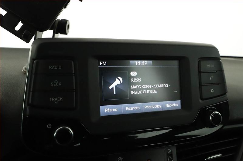 Hyundai i30 (2018) 1.4 T-GDI, ČR,1.maj - fotka 9 z 14