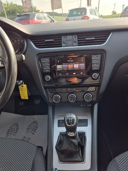 Škoda Octavia (2013) 1.6TDi 77kW , pěkná, bez koroz - fotka 14 z 24