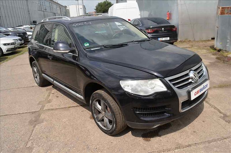 Volkswagen Touareg (2008) 3,0 TDI - fotka 3 z 30