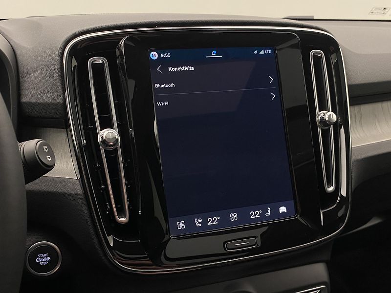 Volvo XC40 (2026) B4 AUT DARK PLUS - fotka 59 z 65