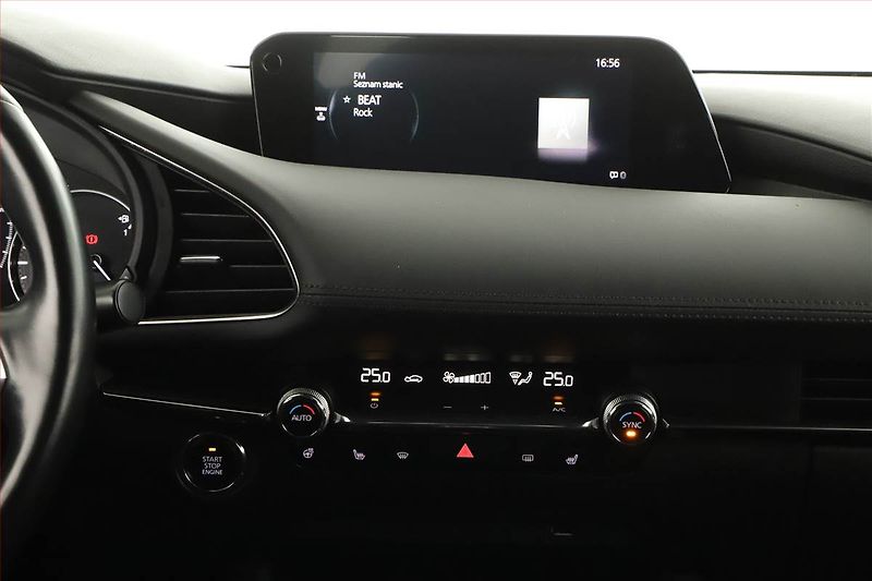 Mazda 3 (2021) 2.0 Skyactiv-G - fotka 10 z 14