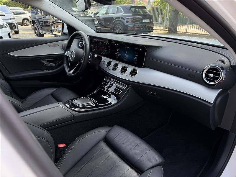 Mercedes-Benz Třídy E 300de 4Matic - fotka 10 z 34