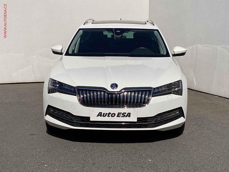 Škoda Superb (2019) 1.5 TSi, Style, LED, panor - fotka 2 z 20